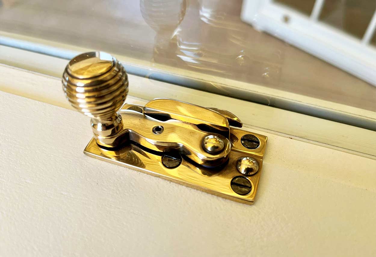 Locking Style Windows