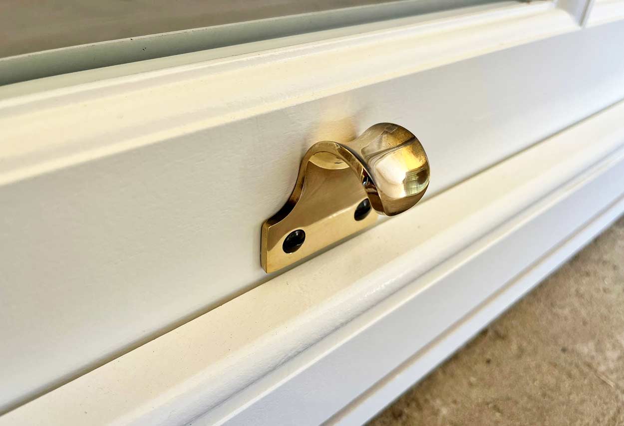 Locking Style Windows