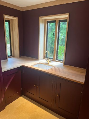 Bespoke Gun Room showing Cleaning Area