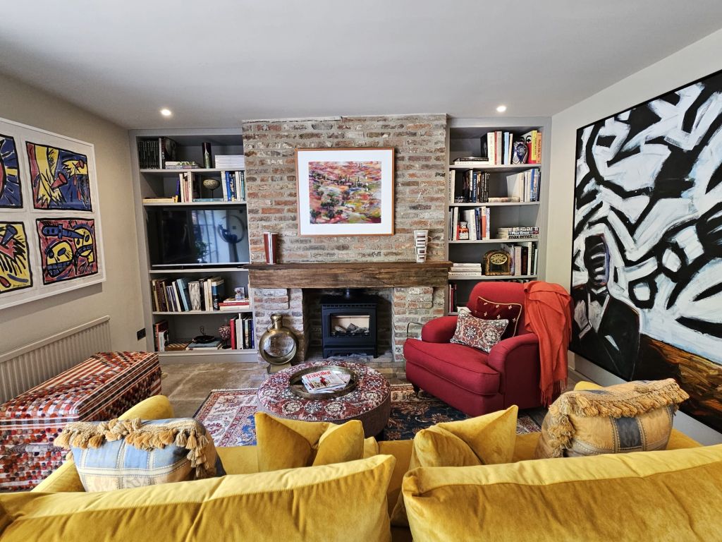 Can you spot the secret door…….